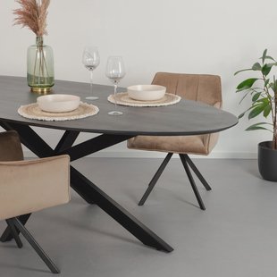 Sohome Ovale Eettafel 'Coco' Mangohout en staal, kleur Zwart, 160 x 90cm