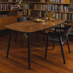 Dutchbone Eettafel 'Clover' Notenhout, 165 x 90cm