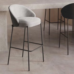 Kave Home Barkruk 'Eamy' Essenhout, kleur Lichtgrijs/Zwart (zithoogte 77cm)