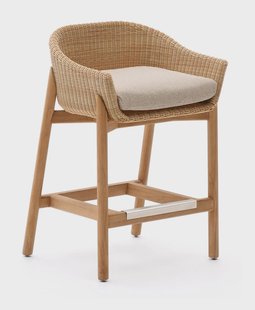 Kave Home Outdoor Barkruk 'Galea' Teakhout en rattan (zithoogte 65cm)