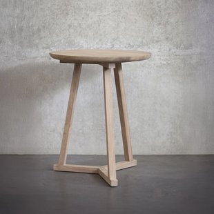 Ethnicraft Ronde Bijzettafel 'Tripod' Gevernist Eikenhout, 46cm, kleur Naturel