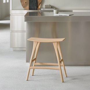 Ethnicraft Barkruk 'Osso' Geolied Eikenhout, kleur Naturel (zithoogte 65cm)