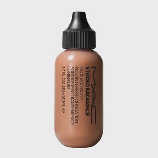 MAC Studio Radiance Face And Body W4