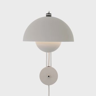 Flowerpot VP8 wandlamp, stekker, lichtgrijs mat &Tradition - Woonkamer - Designer - Metaal - 1 lamp