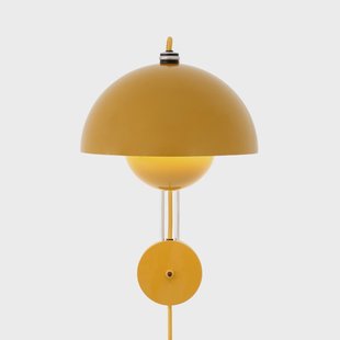 Flowerpot VP8 wandlamp, stekker, mosterdgeel &Tradition - Woonkamer - Designer - Metaal - 1 lamp