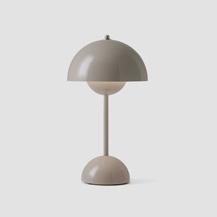 Flowerpot VP9 LED tafellamp, grijs-beige &Tradition - Woonkamer - Designer - Kunststof - Met lampenkap