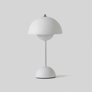 Flowerpot VP9 LED tafellamp, mat wit &Tradition - Woonkamer - Designer - Kunststof - Met lampenkap