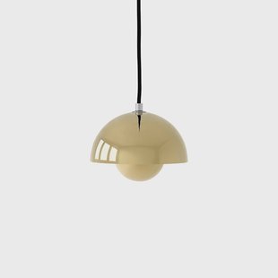 Flowerpot VP10 hanglamp, Ø 16 cm, messing &Tradition - Woonkamer - Designer - Metaal - Met lampenkap