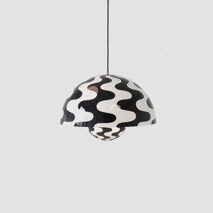 Flowerpot VP7 hanglamp zwart/wit &Tradition - Woonkamer - Designer - Metaal - 1 lamp