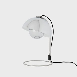 Flowerpot VP4 tafellamp, verchroomd, 39 cm &Tradition - Woonkamer - Designer - Metaal - Met lampenkap