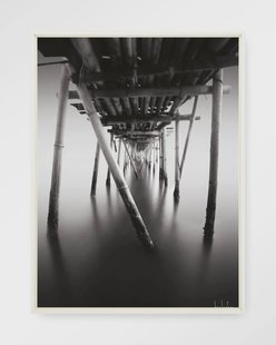 Urban Cotton Wandkleed 'Underworld' 110 x 145cm in Floating Frame - off white