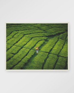 Urban Cotton Wandkleed 'Tote Pengalengan' 110 x 145cm in Floating Frame - off white