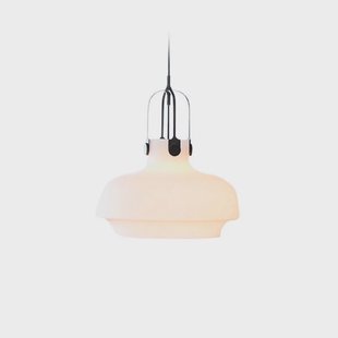 Copenhagen SC6 hanglamp opaal/bronskleurig messing &Tradition - Woonkamer - Designer - Glas - 1 lamp