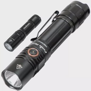 Fenix PD35 V3.0 met GRATIS Fenix E01 V2.0 sleutelhangerzaklamp