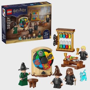 LEGO Harry Potter - Hogwarts Castle Sorting Hat Ceremony 76460
