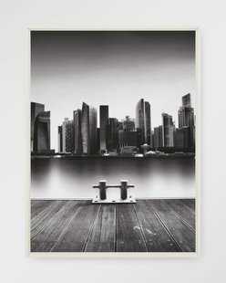 Urban Cotton Wandkleed 'Momentarily Silent' 110 x 145cm in Floating Frame - off white