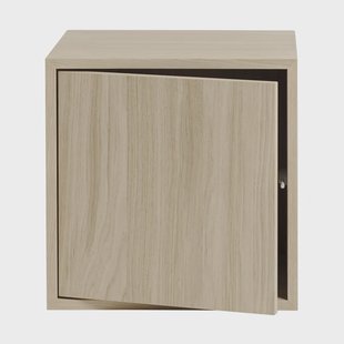 Muuto Stacked opbergsysteem met deur medium Eikenhout