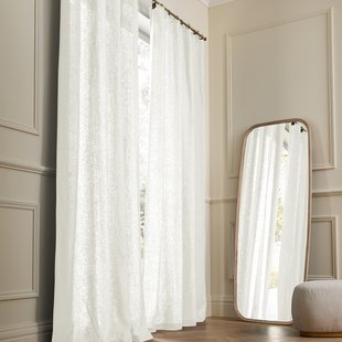 Gordijn in gewassen linnen met ringen, Private