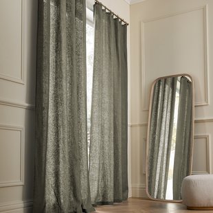 Gordijn in gewassen linnen met ringen, Private