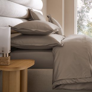 Kussensloop in katoensatijn, Galor