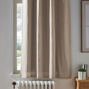 Verduisterend katoenen radiatorgordijn met oogjes Scenario