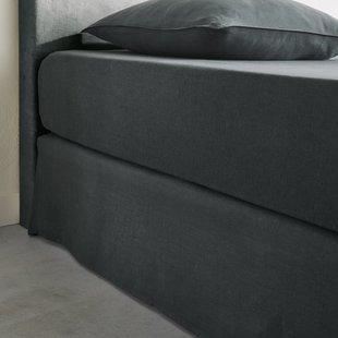 Bedrand in linnen, Touril