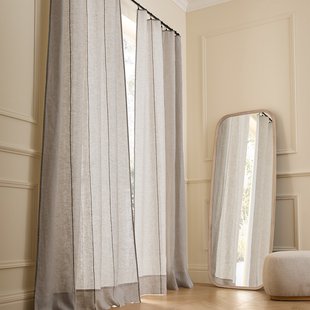 Gordijn in gewassen linnen, Tojos