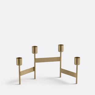 Kandelaar met 4 kaarsenhouders in messing, Nymora