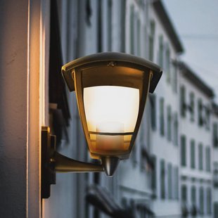 Segula buitenwandlamp Antique up, zwart, aluminium, E27