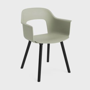 HAY Layout fauteuil 211 armstoel Pastel green-zwartgelakt eik