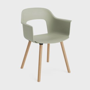HAY Layout fauteuil 211 armstoel Pastel green-lakverfde eik