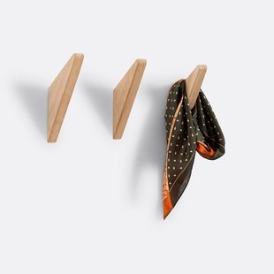 Set van 3 muurkapstokken, Bava