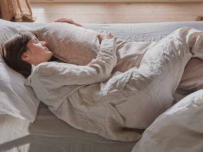 Yumeko Kussen zijslaper alpenden 35x160 stevig 100% biologisch wol gemixt met alpenden