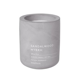 Blomus Fraga Geurkaars - sandalwood Myrrh hoogte 11cm - diameter 9cm - micro chip 65657
