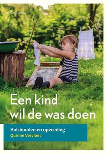 Een kind wil de was doen