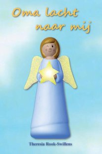Oma lacht naar mij