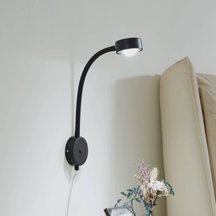 Lindby wandlamp Jyla, matzwart, GX53, flexibele arm, stekker
