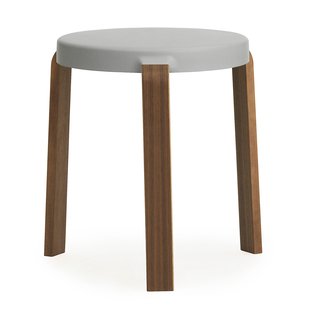 Normann Copenhagen Tap Kruk Met Walnoten Onderstel