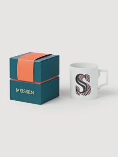 Handgemaakte beker Initials met decoratief motief