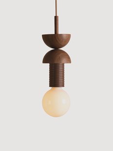 Kleine dimbare hanglamp Junit Walnuss, handgemaakt