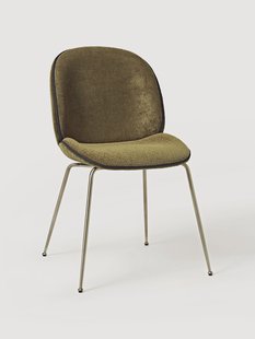 WESTWING x GUBI, Gestoffeerde eetkamerstoel Beetle by Delia Lachance