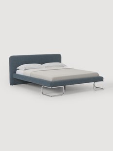 Boucl&eacute; gestoffeerd bed Olina met metalen poten