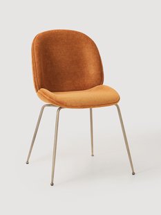 WESTWING x GUBI, Gestoffeerde eetkamerstoel Beetle by Delia Lachance