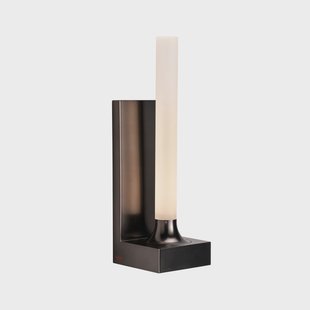 Goodnight Wandlamp Matt Titanium Kartell - Woonkamer - Designer - Kunststof - 1 lamp