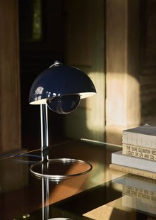 &Tradition Flowerpot VP4 tafellamp - &traditionSteelBlue