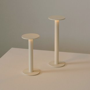 HAY LED tafellamp op batterijen HOST PORTABLE, crèmewit, 30 cm IP44