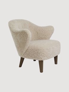 Schapenvacht-/eikenhouten fauteuil Ingeborg