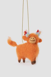 Oranje vilten stier paasornament