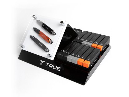 True utility modern keychain knife displ