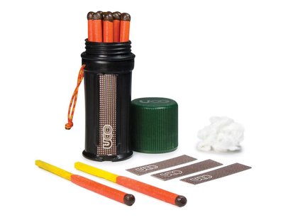 Uco titan stormproof match kit